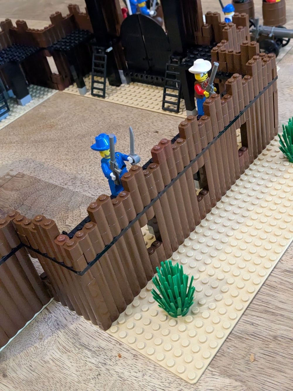 🔥 LEGO 6769 Fort Legoredo (1996) — RARE Classic Western Fort! 🔥 - Picture 6 of 16